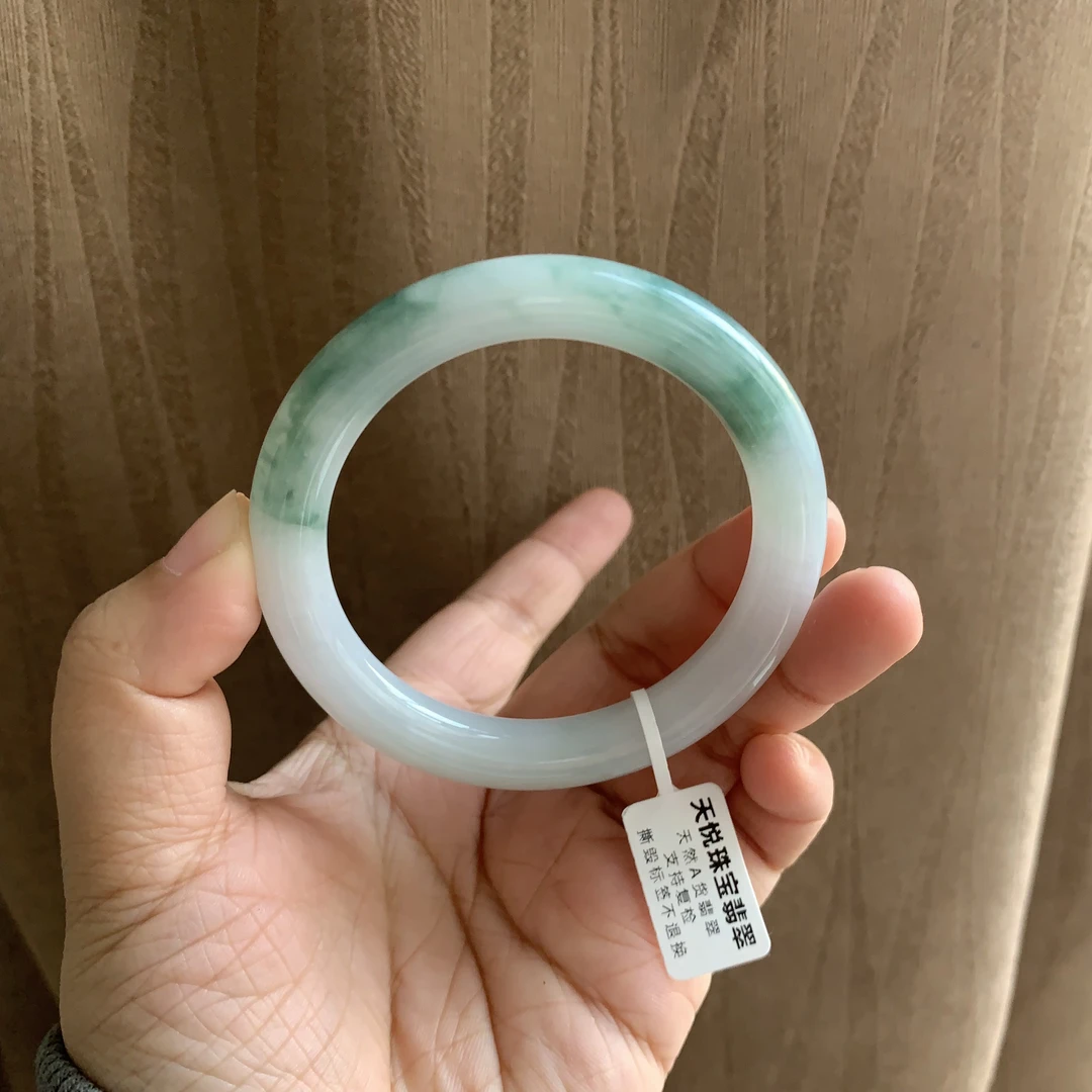 56+圆条GGYXX0翡翠手镯（有包容）