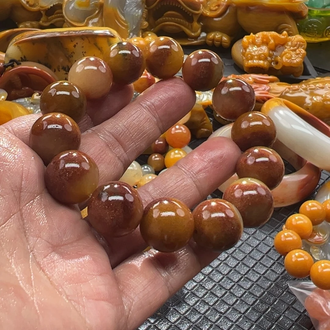 石英质玉未镶嵌颈饰