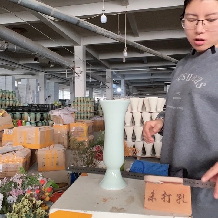 景德镇陶瓷花瓶工厂