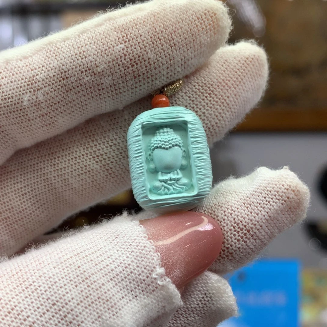 绿松石未镶嵌挂件