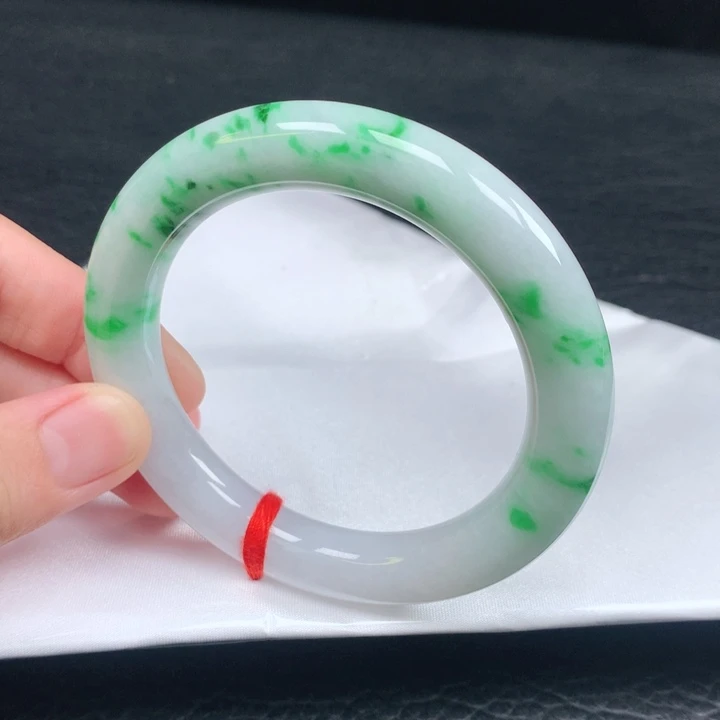 翡翠手镯（圆镯）未镶嵌