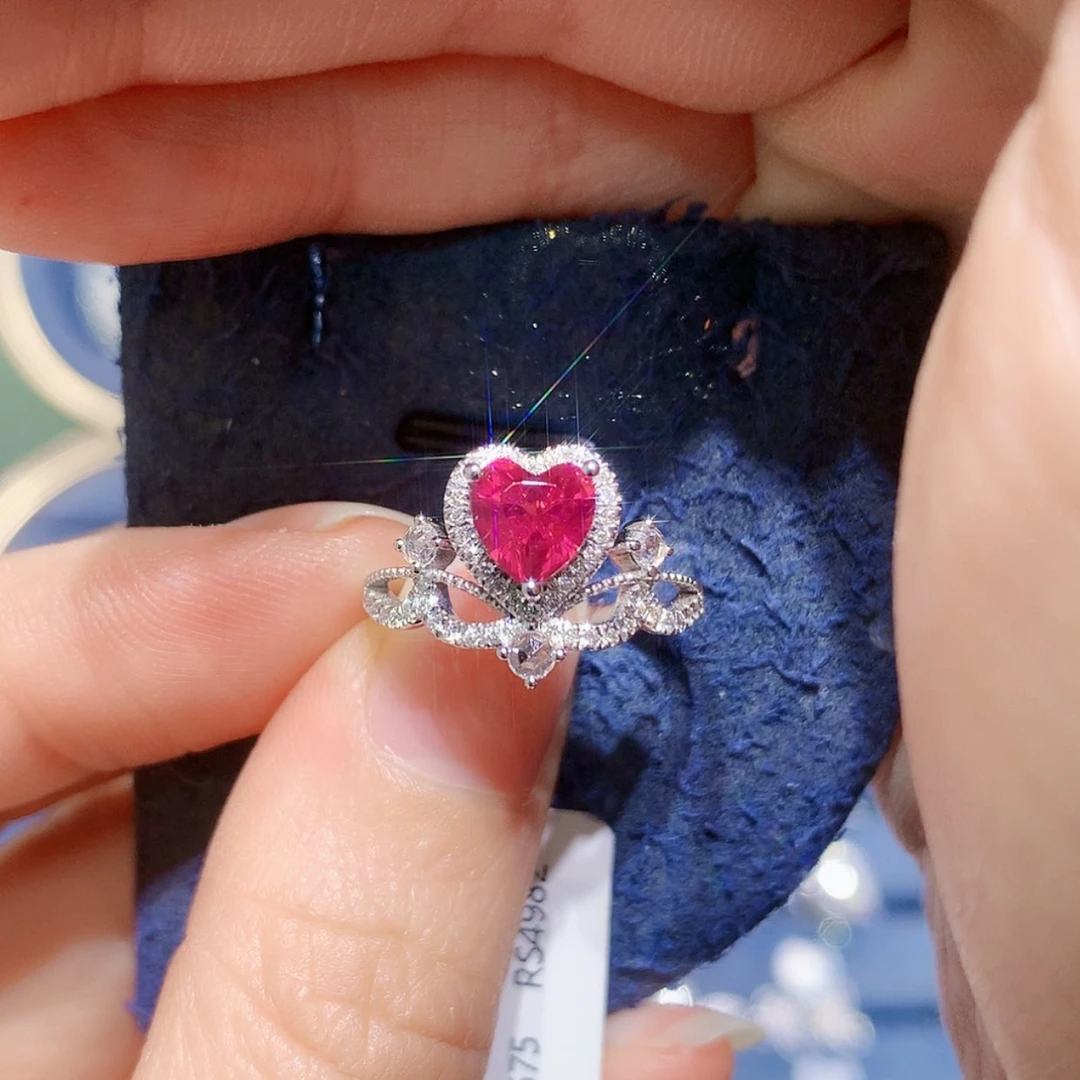 【闪购商品】铂Pt900镶嵌戒指尖晶石爱心皇冠戒指