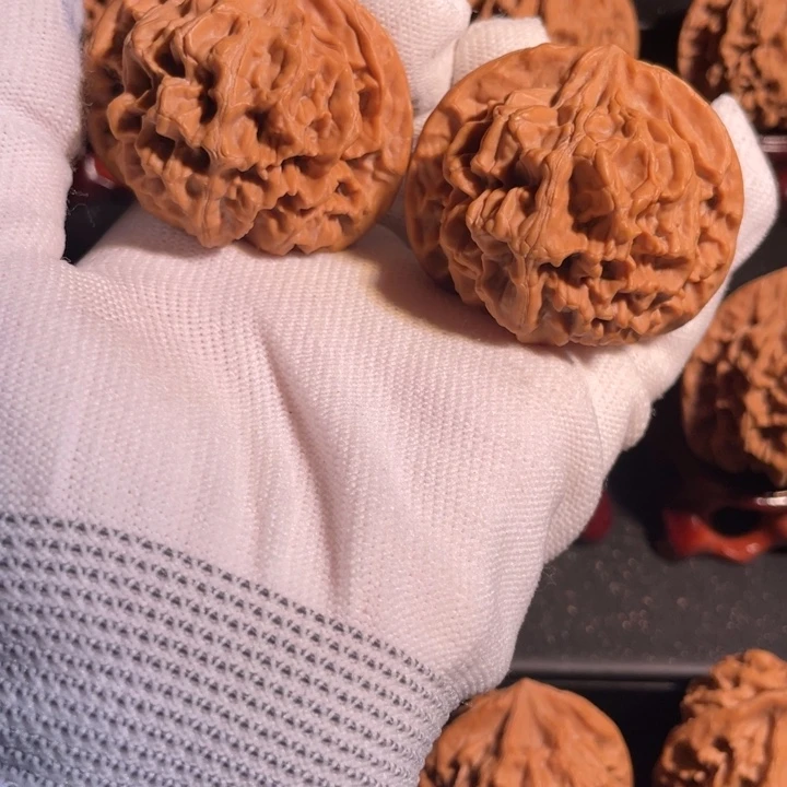 文玩核桃吊坠48官帽