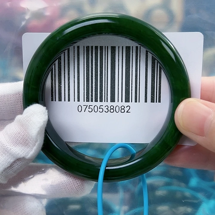 和田玉手镯未镶嵌微瑕55.5