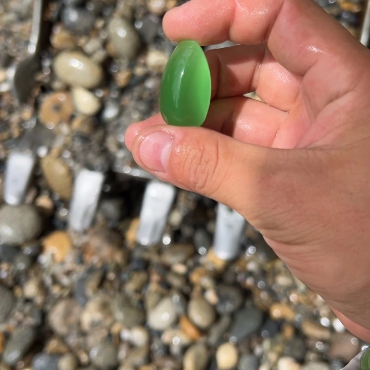 未镶嵌石英岩玉车挂