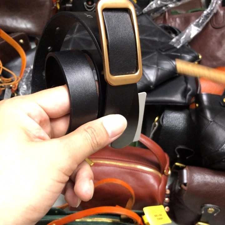 牛皮（革）品牌黑色树膏皮皮带