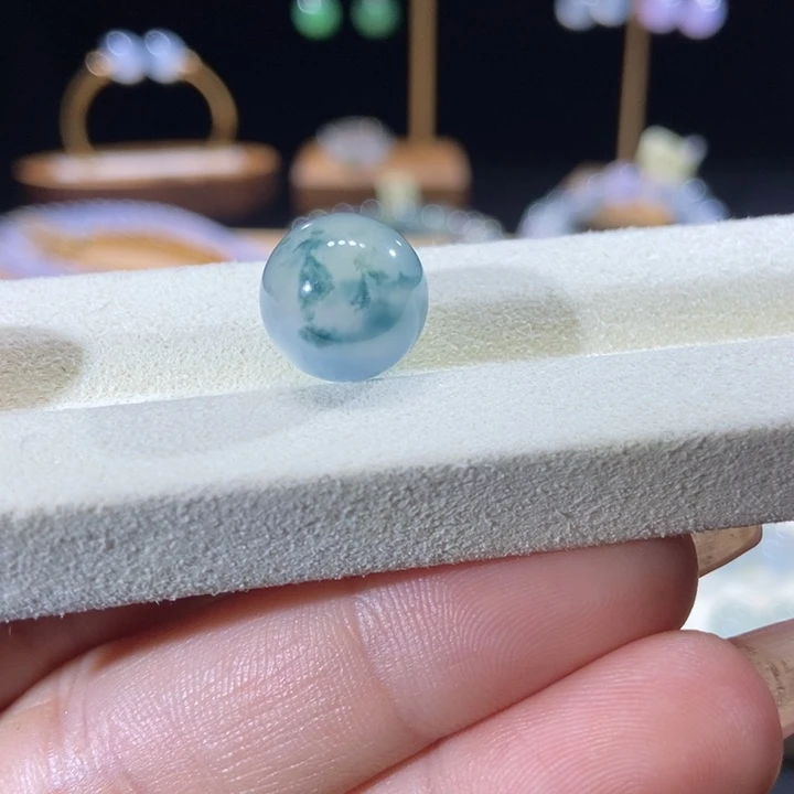 翡翠未镶嵌吊坠(不含链)翡翠高冰蓝飘花圆珠