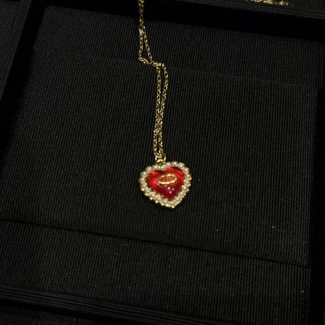 铜合金项链 爱心珍珠镶钻红色猪鼻子复古气质字母吊坠项链 JX106