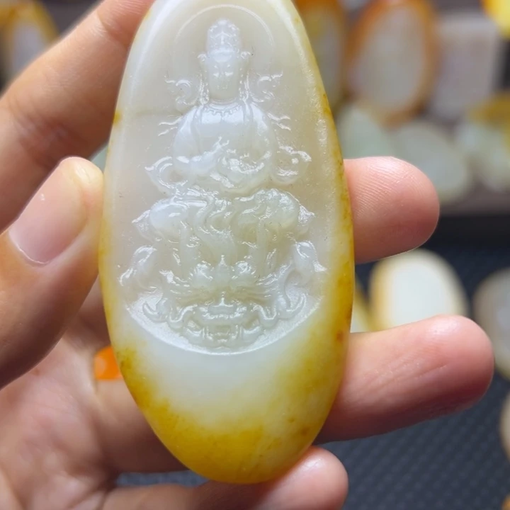 颈饰未镶嵌和田玉
