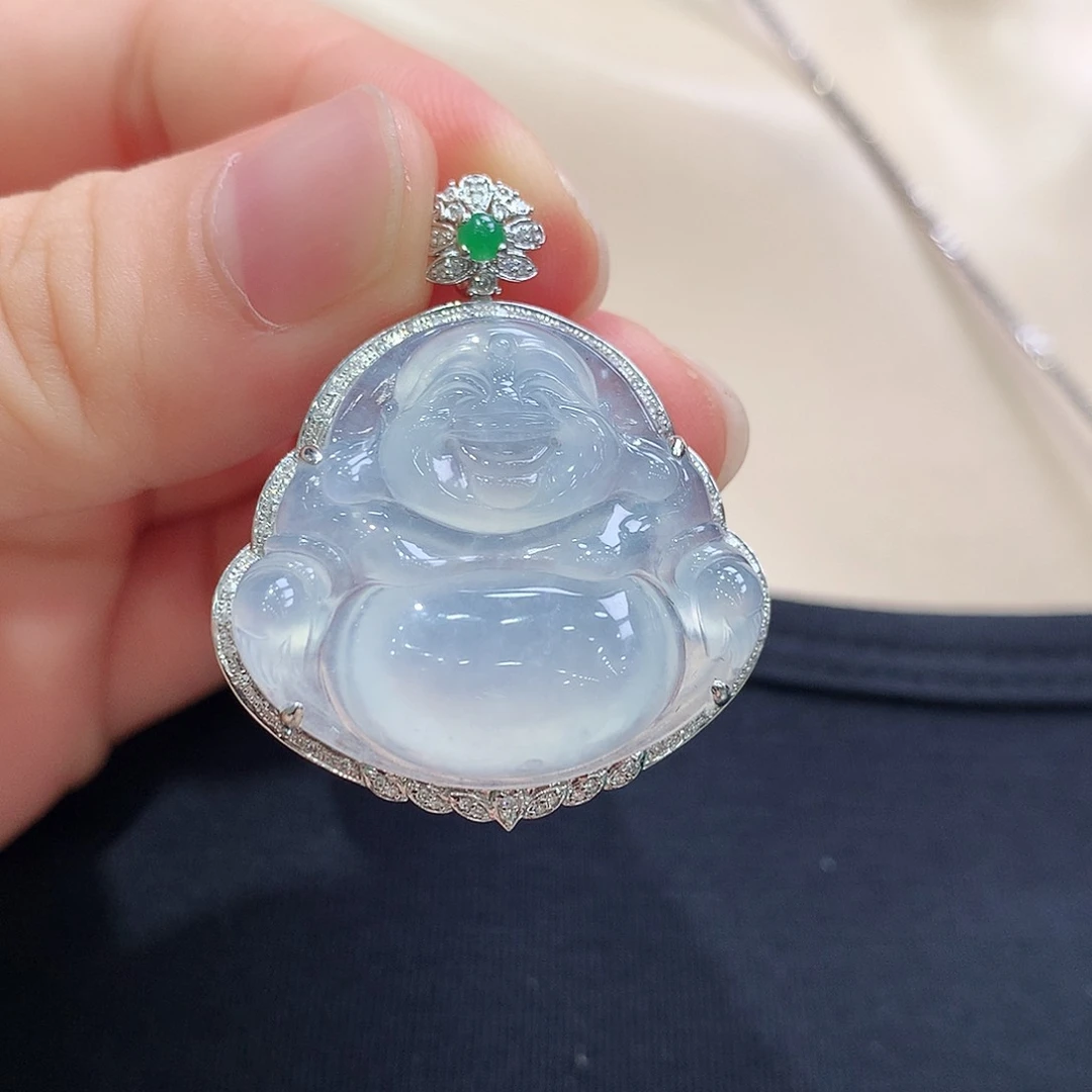 翡翠18K金镶嵌颈饰佛公