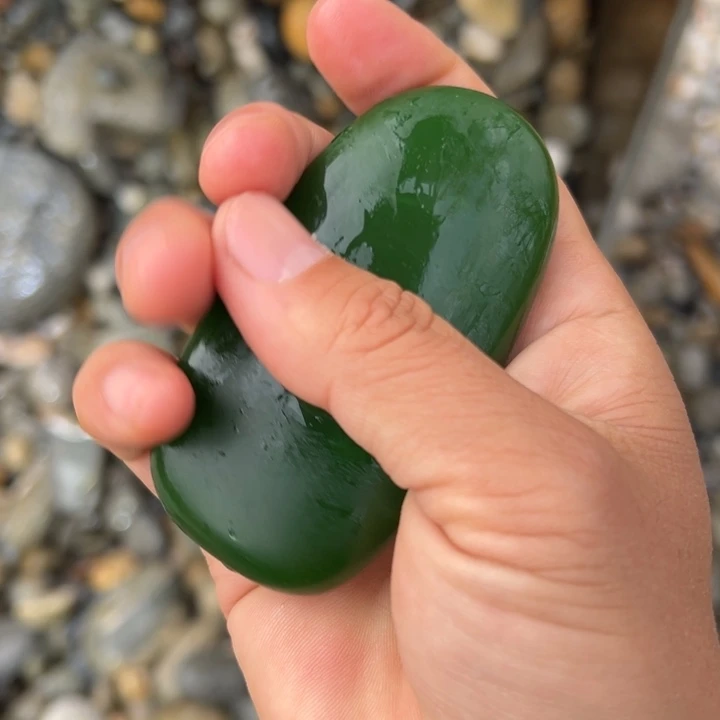 和田玉（糖玉）未镶嵌珠宝奇石