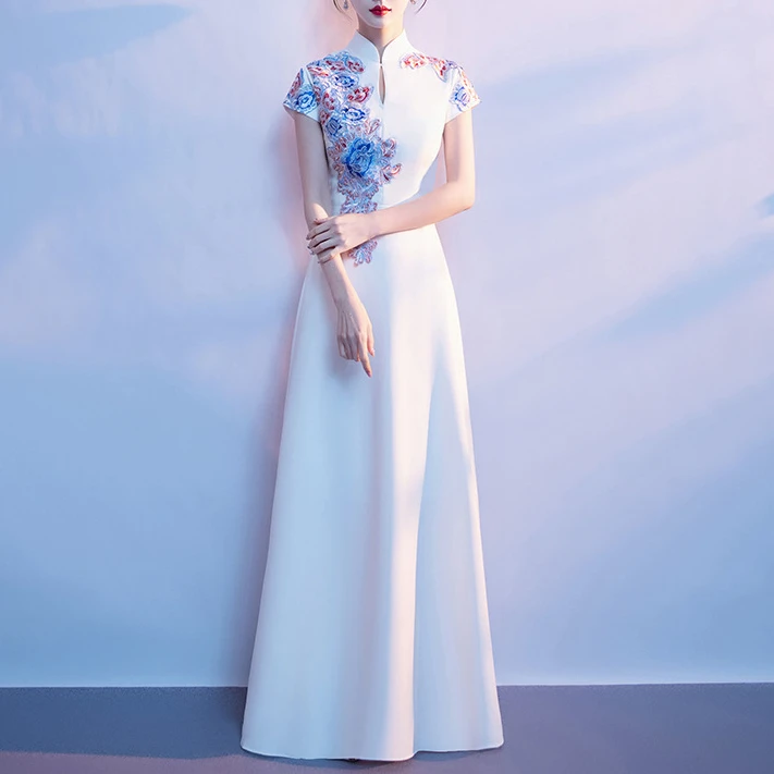 长款大合唱晚礼服女2025新款白色修身显瘦新中式合唱团演出服气质