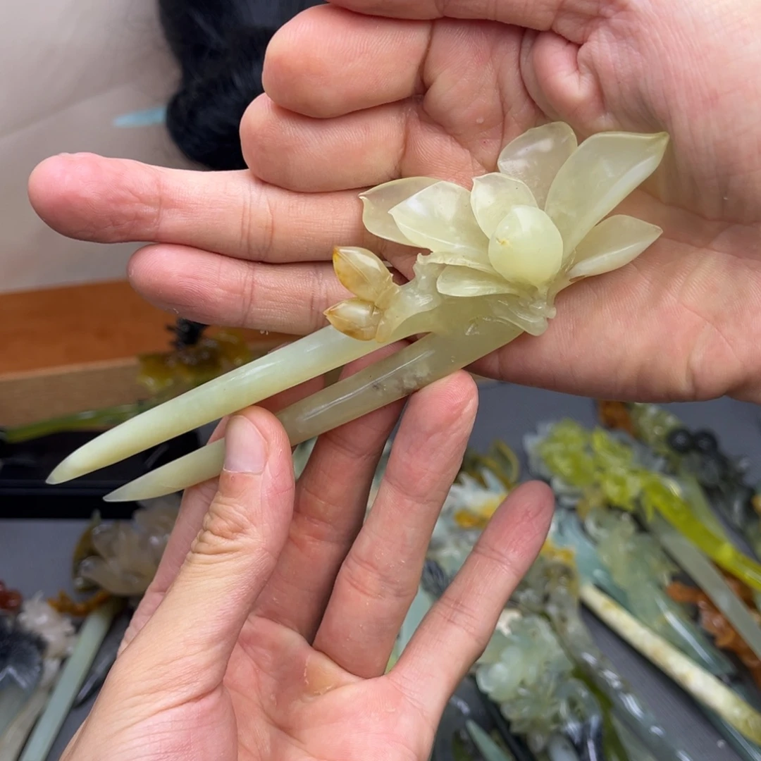 蛇纹石玉未镶嵌发饰