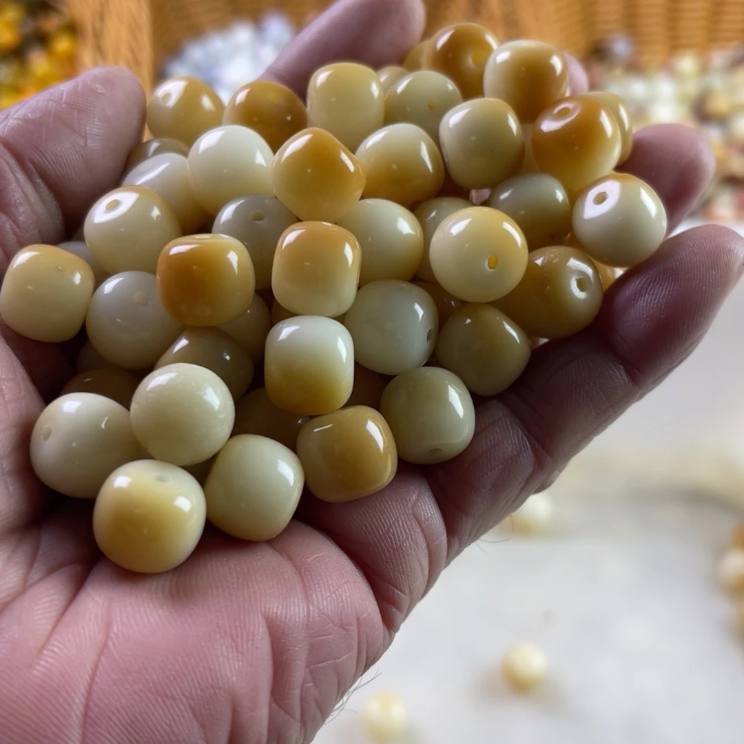 白玉菩提吊坠瑕疵12炭烤桶珠119