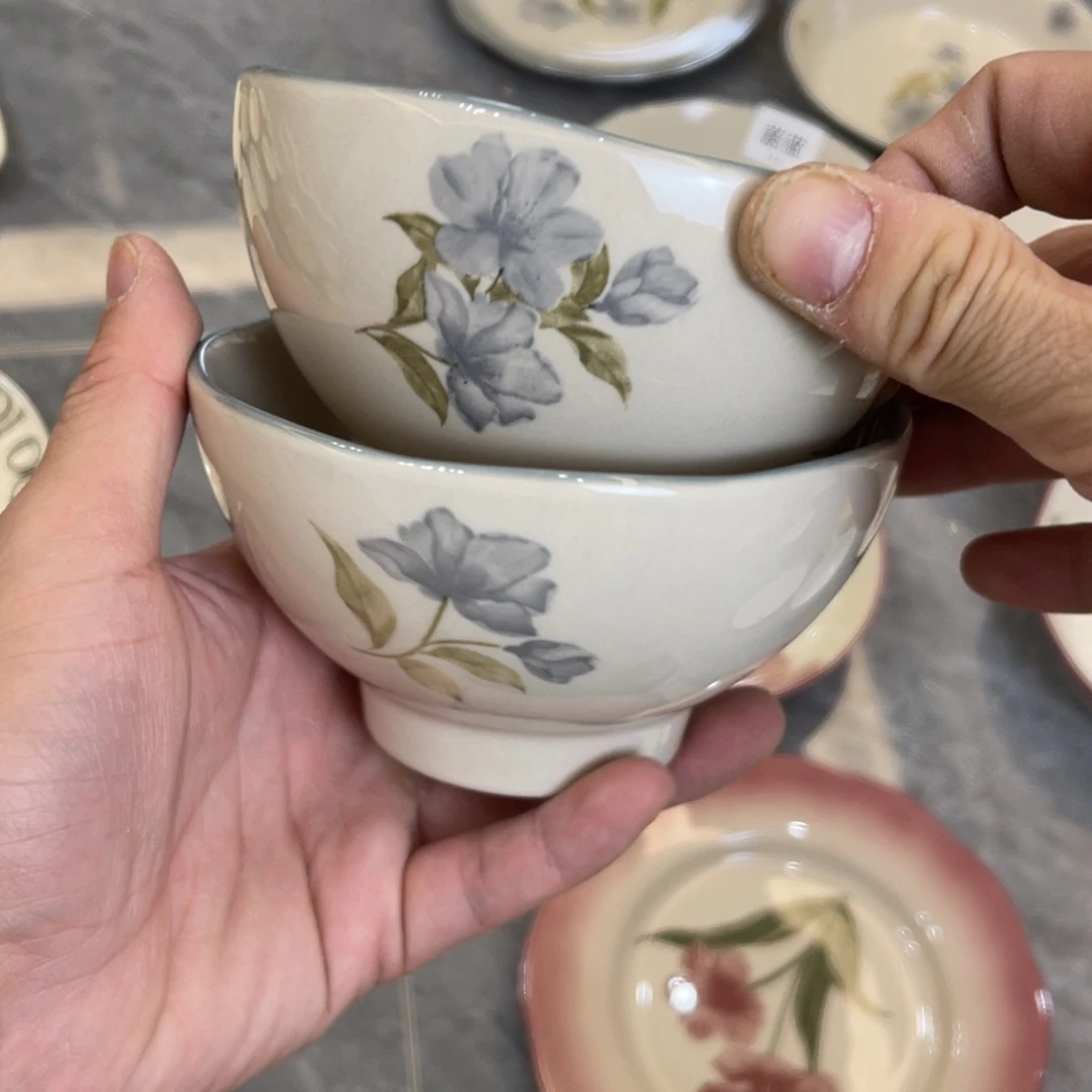 陶瓷微瑕餐具介意勿拍，满18飞！