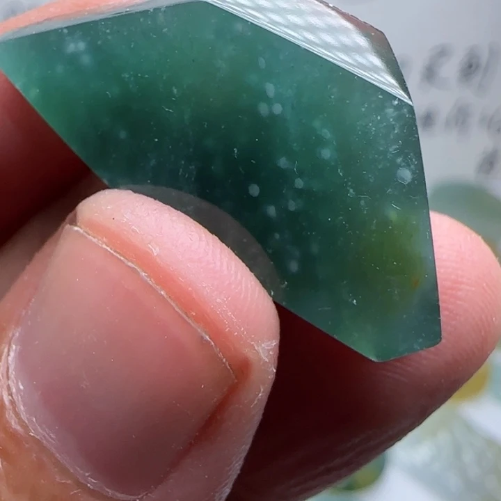 定制翡翠未镶嵌不包工