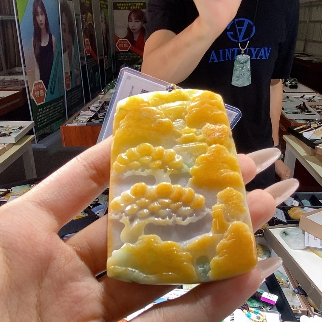翡翠未镶嵌颈饰翡翠