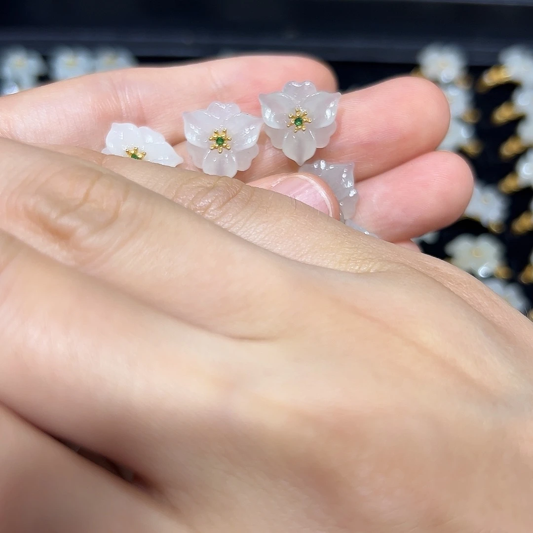 银S925镶嵌和田玉耳饰逆**光