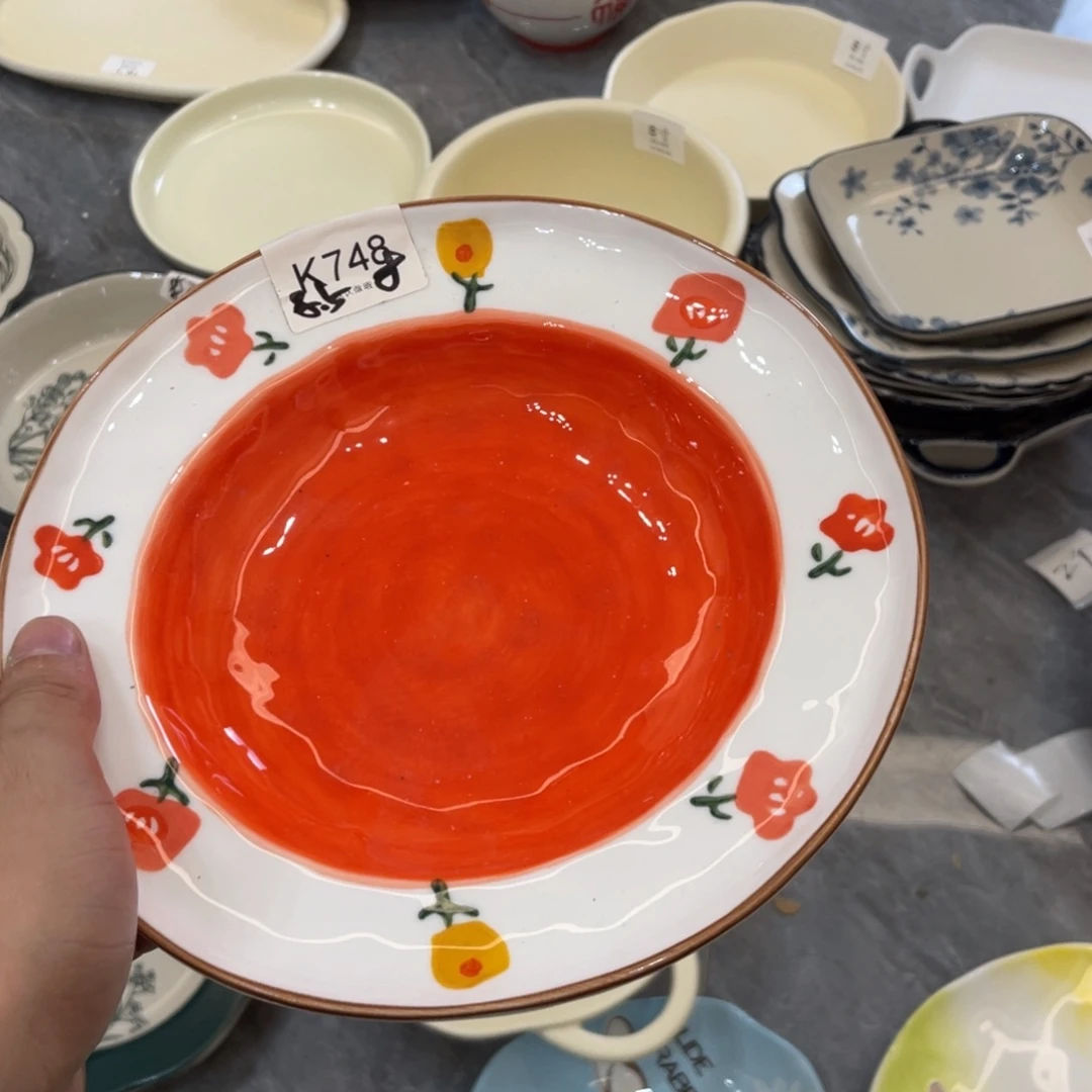 陶瓷微瑕餐具介意勿拍，满18飞！