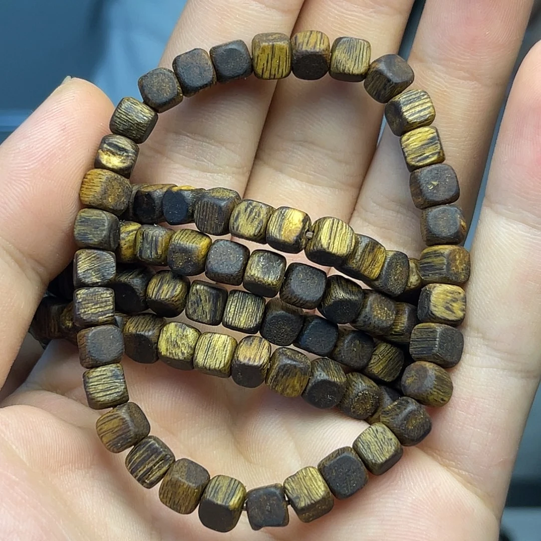 沉香碎屑+99沉小方糖