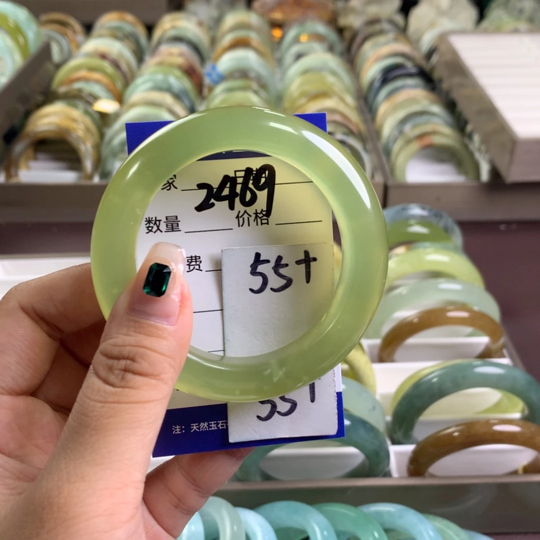蛇纹石玉未镶嵌手镯2469
