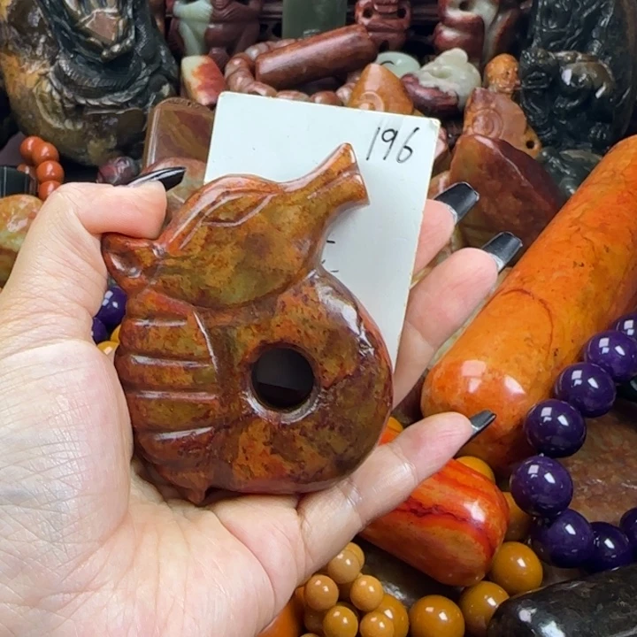 未镶嵌透闪石质玉珠宝奇石