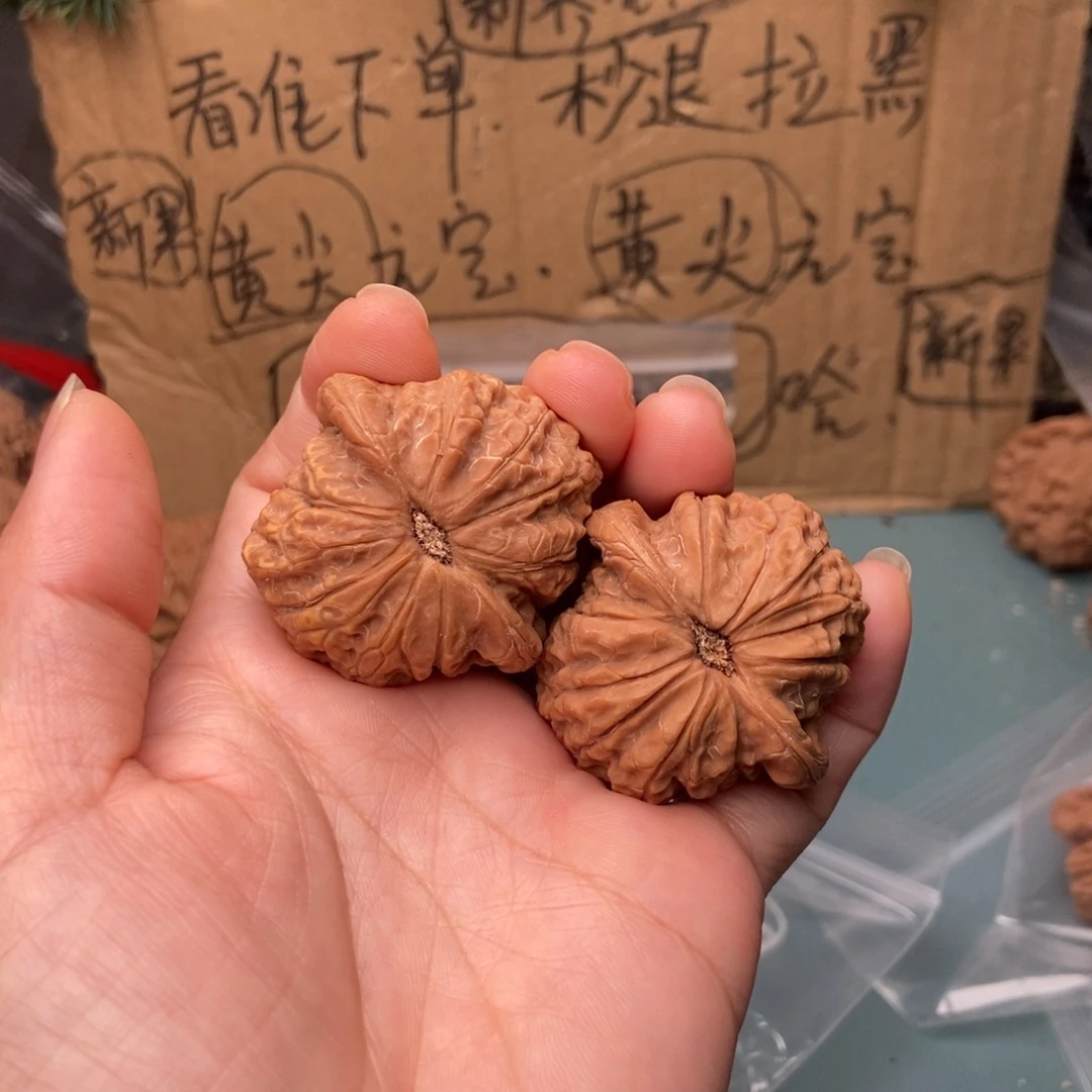 ****人吊坠文玩核桃血麒麟19