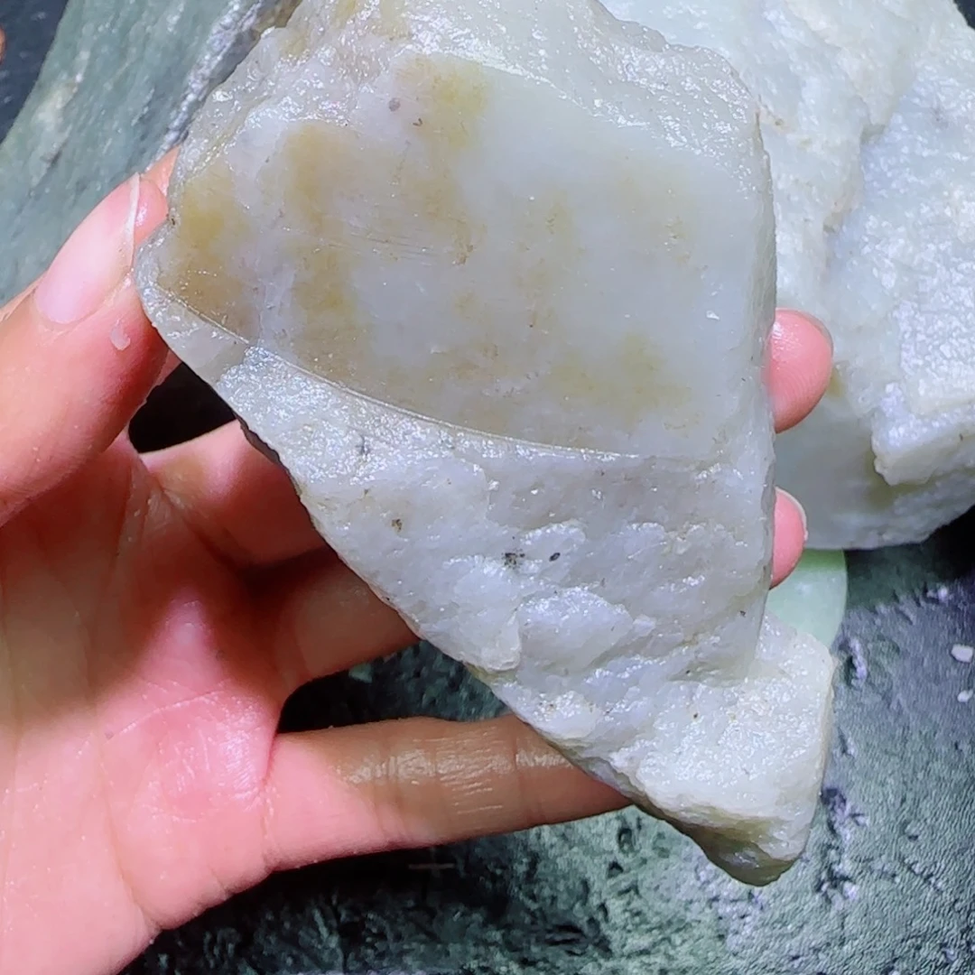 和田玉未镶嵌珠宝半成品
