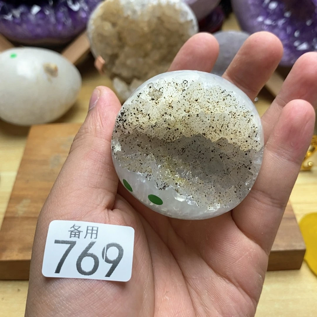 未镶嵌水晶大型摆件（非配饰）