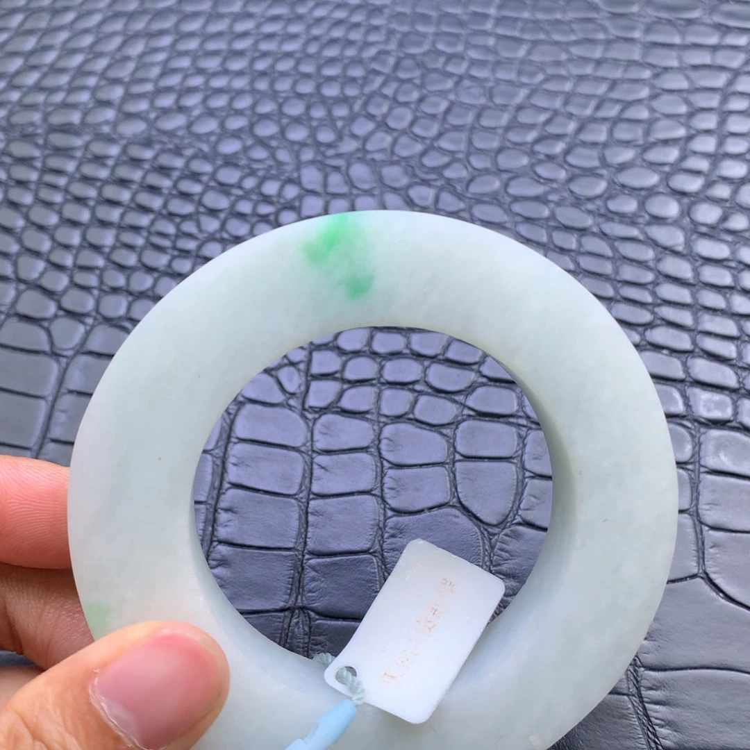 定制翡翠未镶嵌翡翠手镯