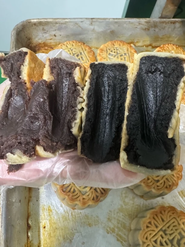 新会特产陈皮豆沙柴火黑豆沙月饼广式月饼手工制作传统包装老式