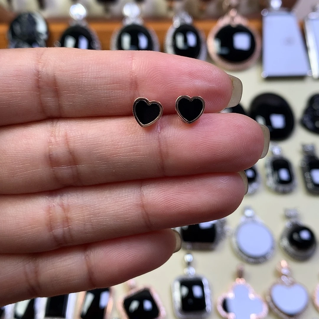 翡翠18K金镶嵌耳钉