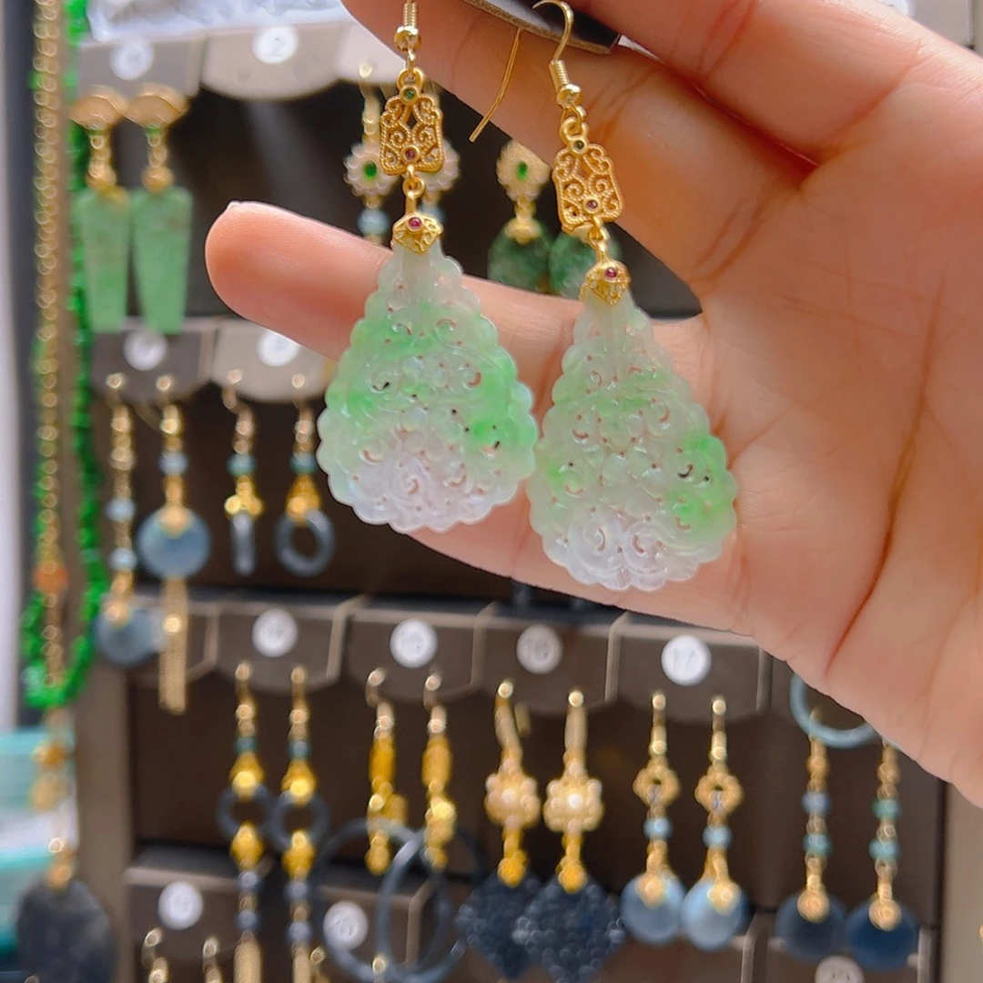 未镶嵌翡翠耳坠翡翠