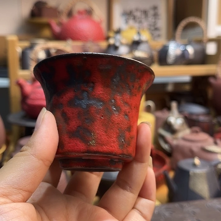 微瑕是真的不适合做表情