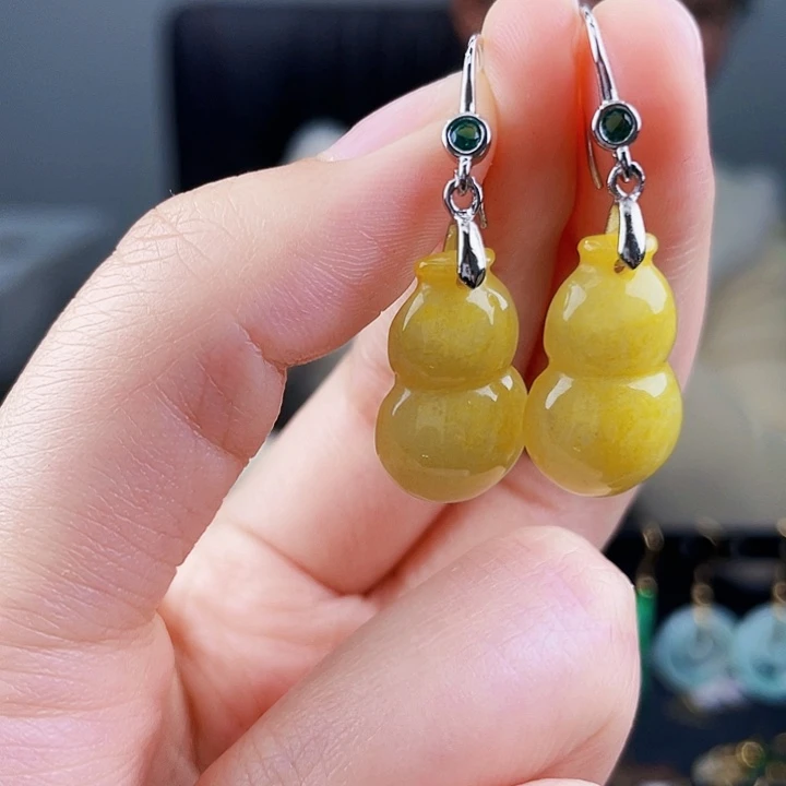 翡翠耳饰未镶嵌饰品