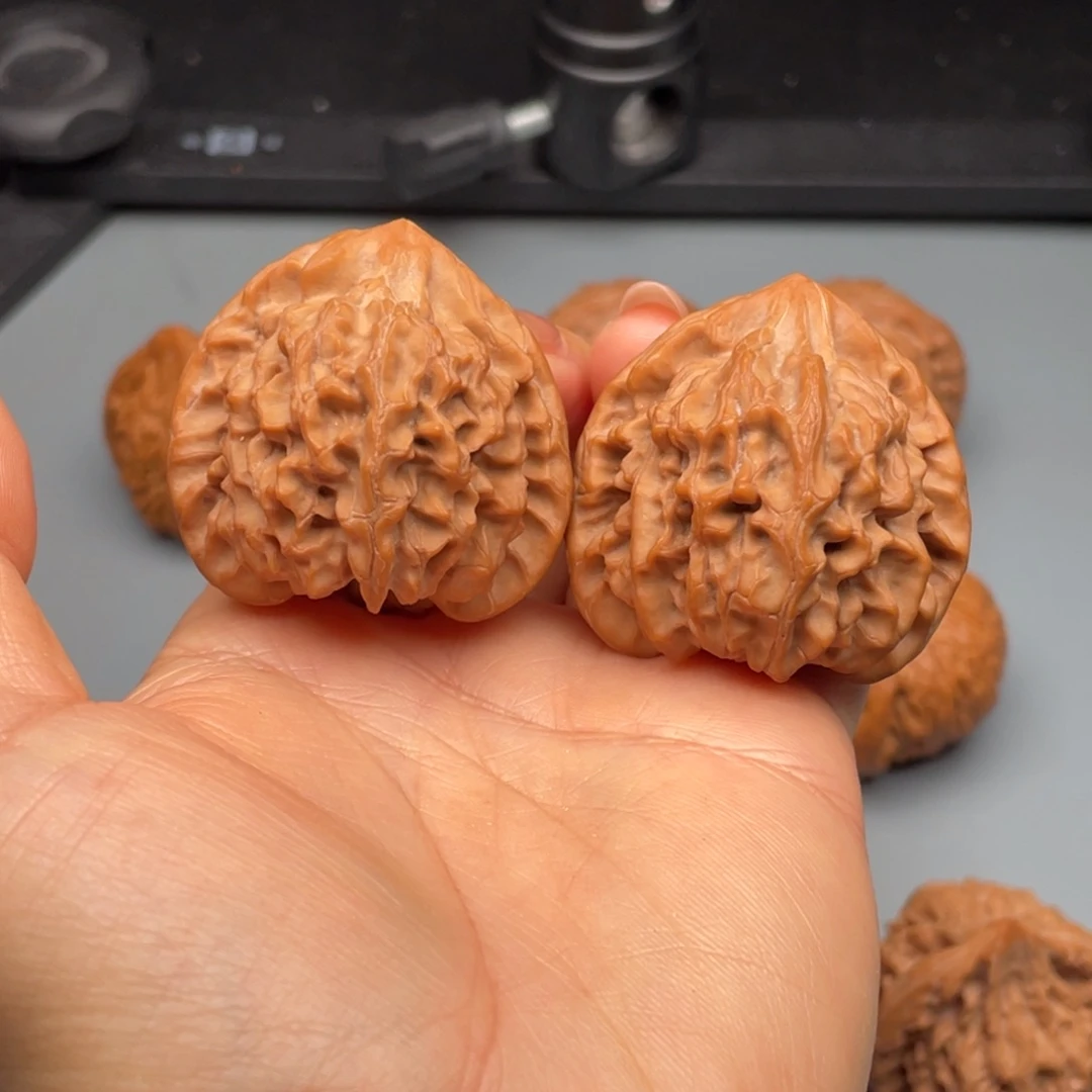 老***掰把件文玩核桃40龙门涧