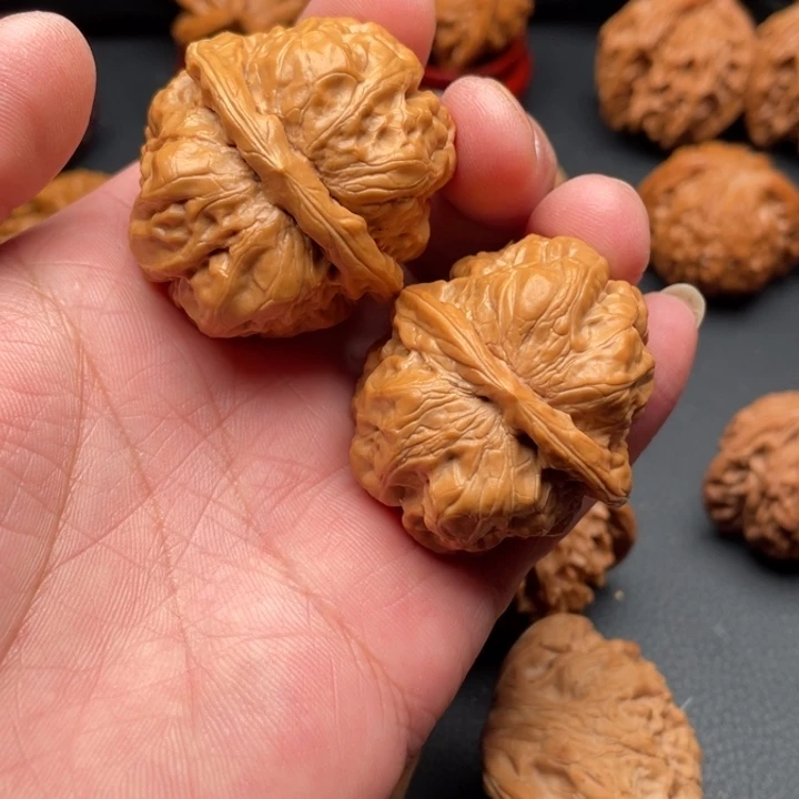 文玩核桃把件蛤蟆头