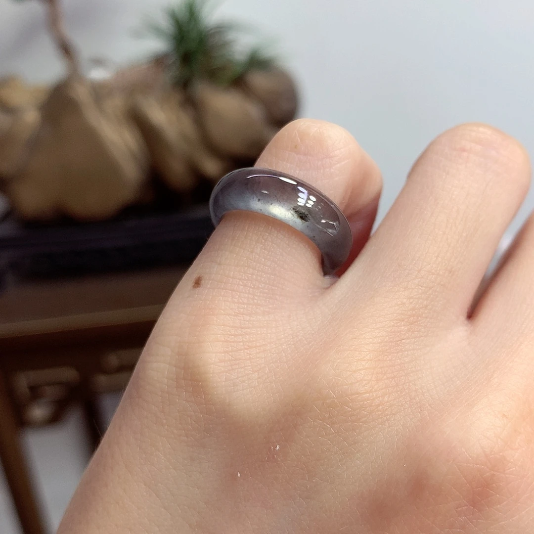 翡翠未镶嵌戒圈5号