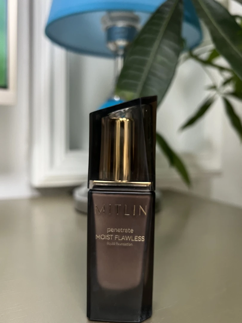 米之莲透润无瑕持妆粉底液