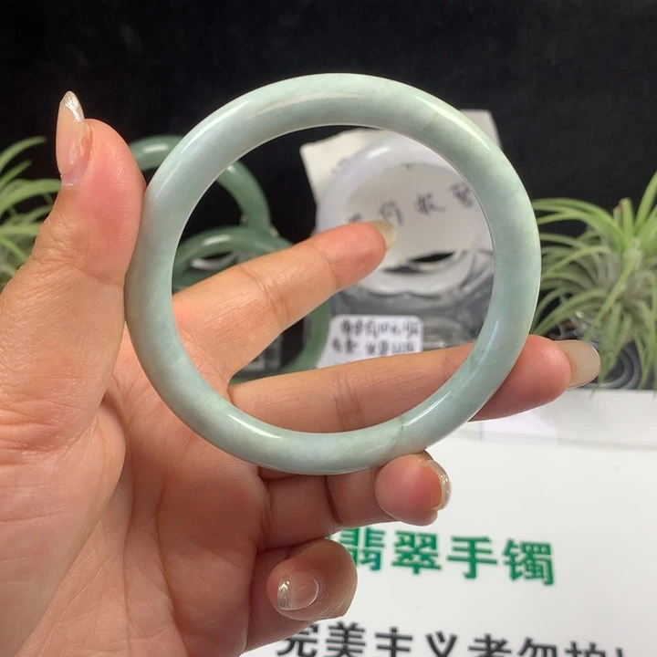 翡翠未镶嵌手镯23