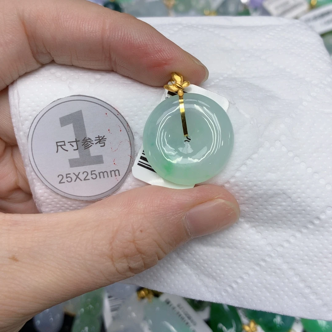 翡翠18K金镶嵌颈饰124567899999
