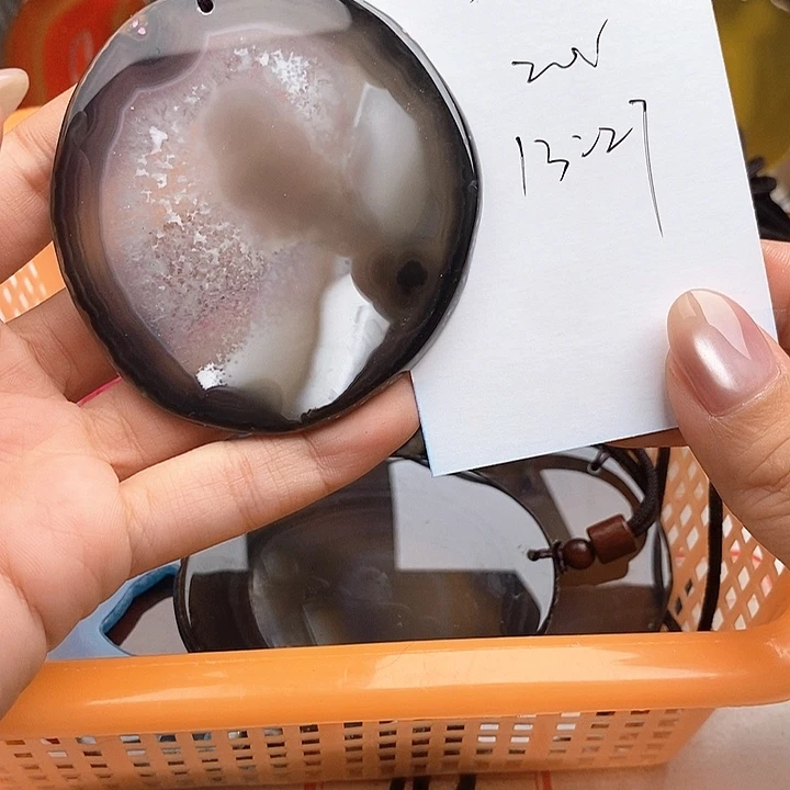 爱****合金颈饰玛瑙/玉髓