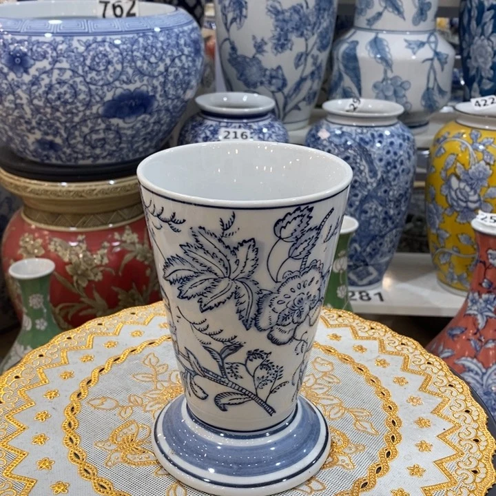 摆件手绘陶瓷笔筒花瓶