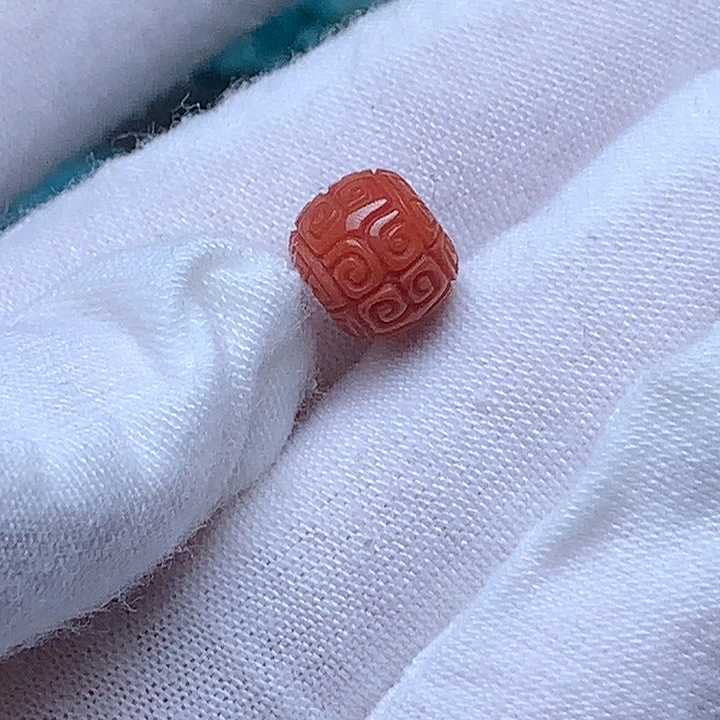 南红玛瑙未镶嵌珠宝奇石