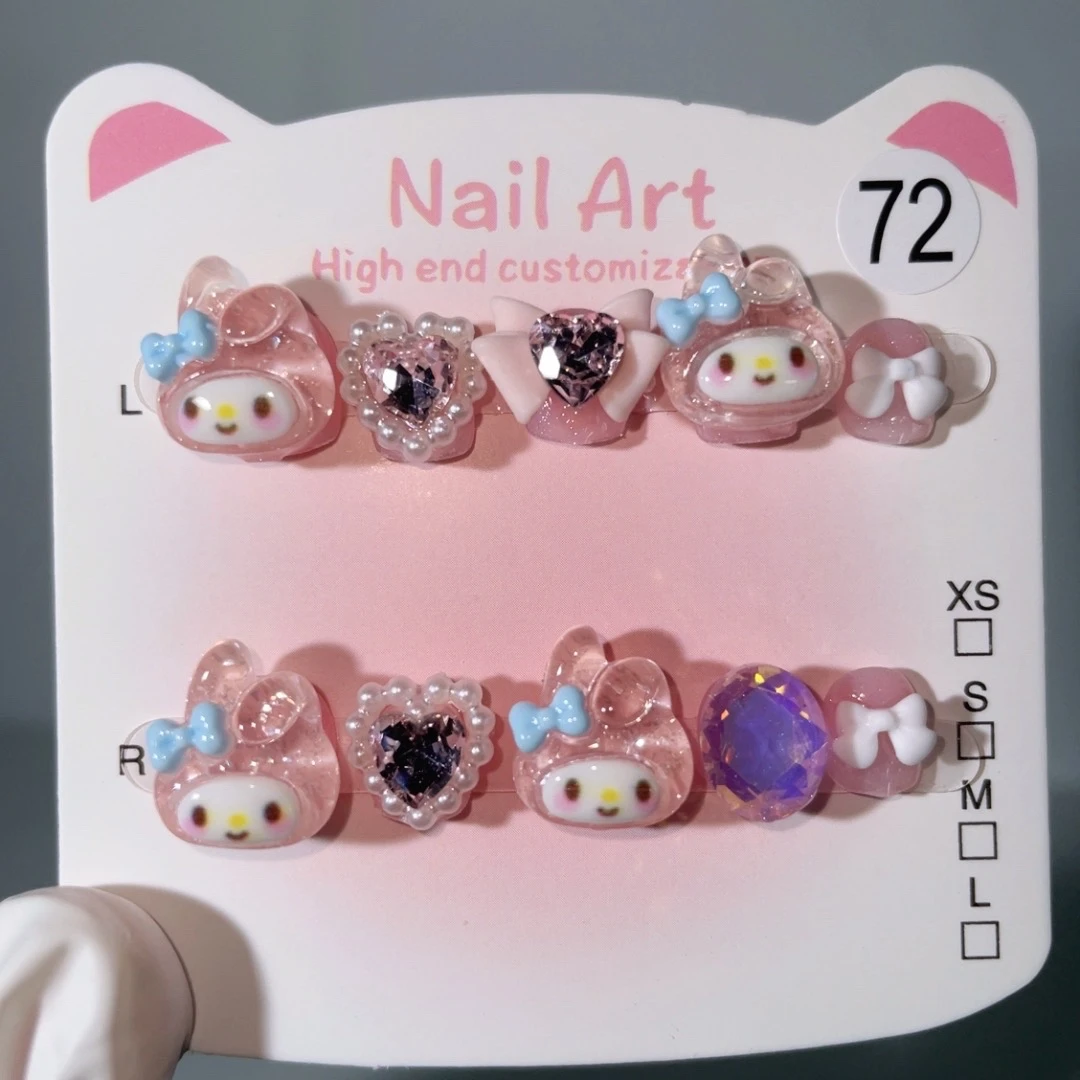 小孩穿戴甲无毒无味可爱美乐蒂爱心钻爆闪高级感纯手工假指甲贴片