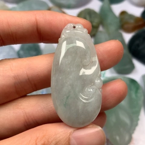 翡翠颈饰未镶嵌翡翠