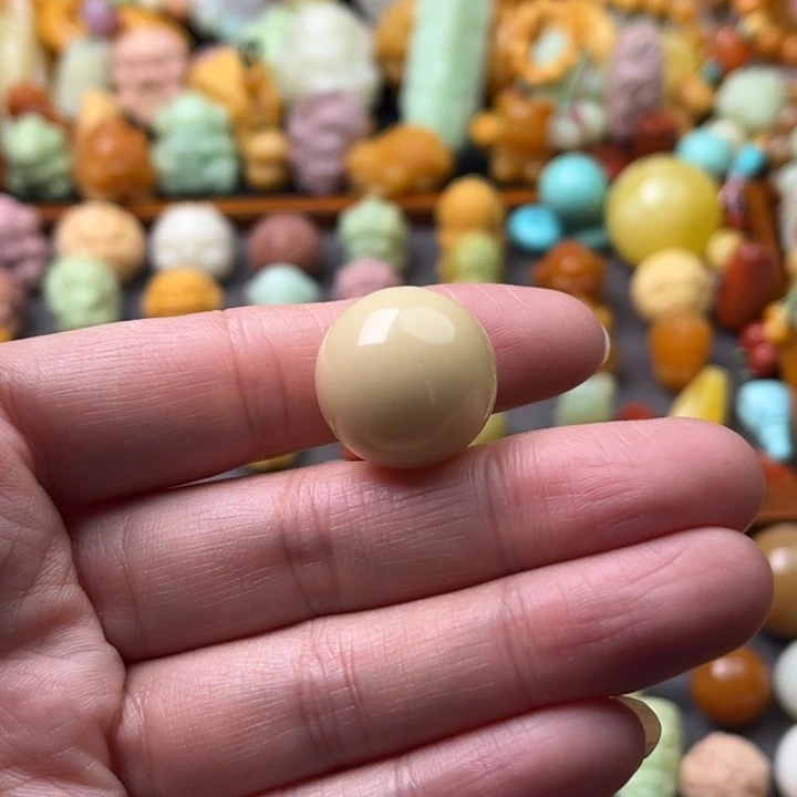 石英质玉（缅黄）未镶嵌珠宝半成品