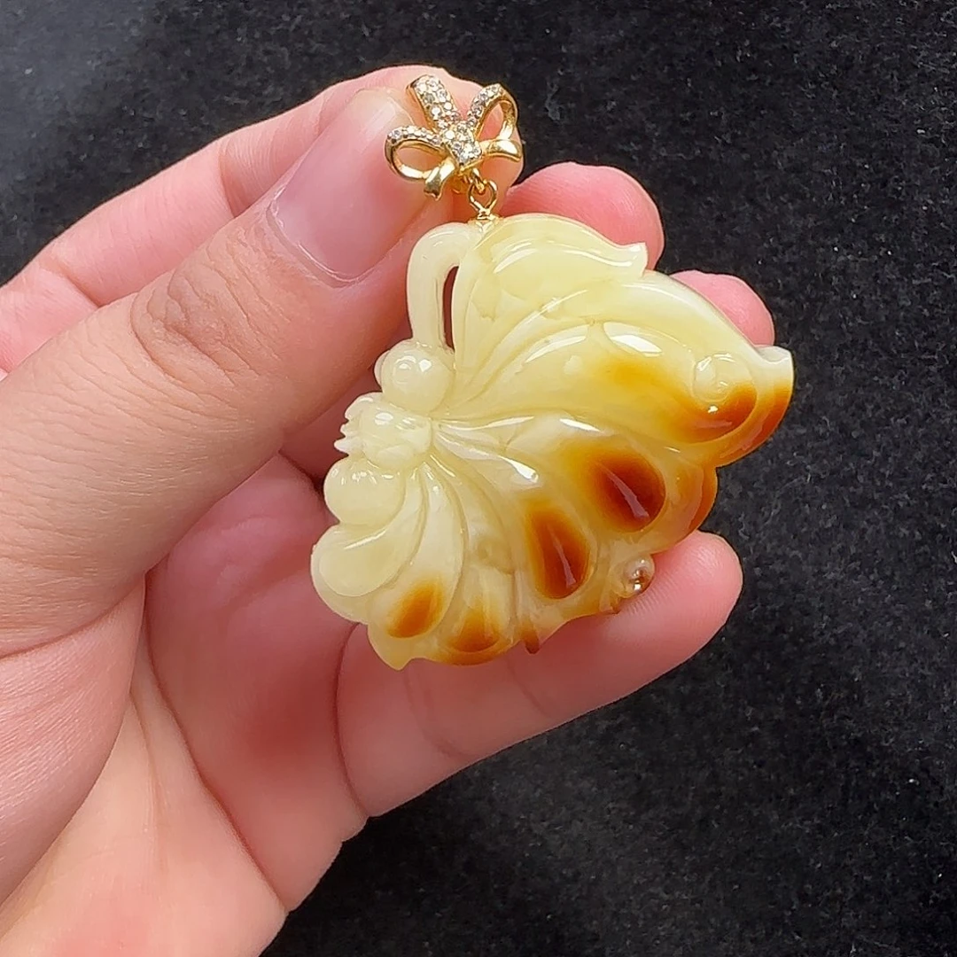 蜜蜡未镶嵌珠宝奇石