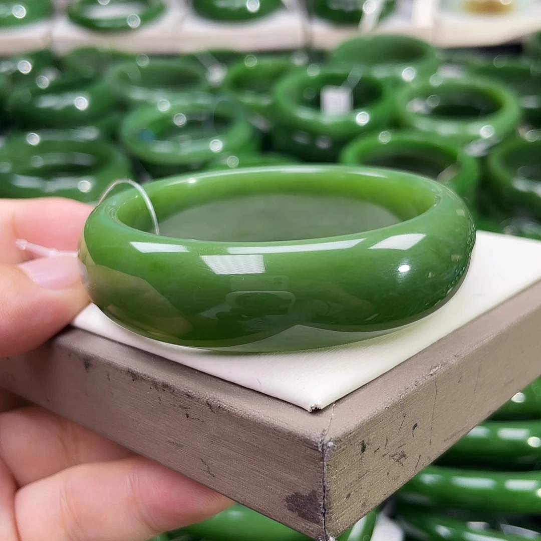 未镶嵌手镯和田玉（碧玉）