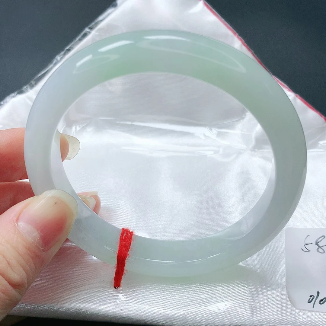 翡翠手镯未镶嵌缅甸天然A货翡翠